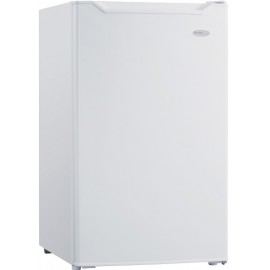 Danby Diplomat Compact Refrigerator: 4.4 cu.ft.